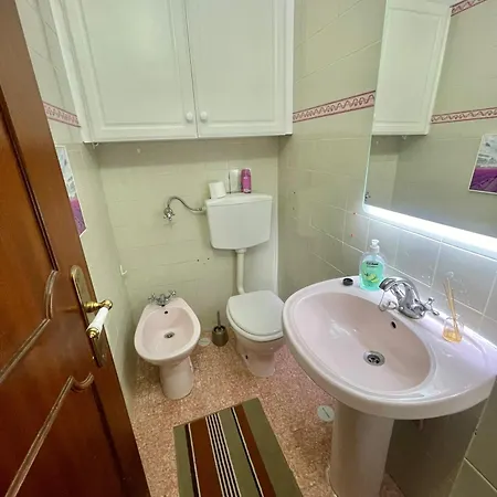 De Casal Acolhedor Laranjeiro (Lisbon)