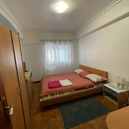 De Casal Acolhedor * Laranjeiro (Lisbon)