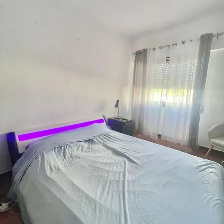 De Casal Acolhedor Проживание в семье Laranjeiro (Lisbon)